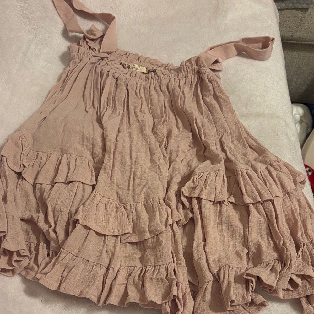 Easel Light Pink Ruffled Sleeveless Top